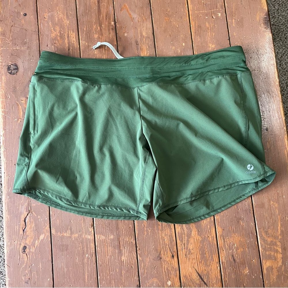 Oiselle Womens Mac Roga Shorts Green